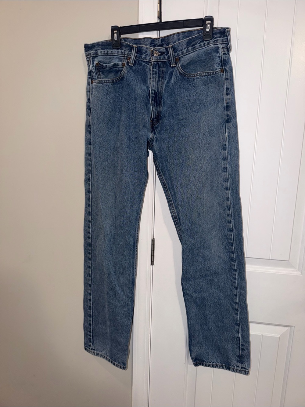 Levi's 505 Regular Fit Straight Leg Jeans Men's Size 34x32 Medium Wash